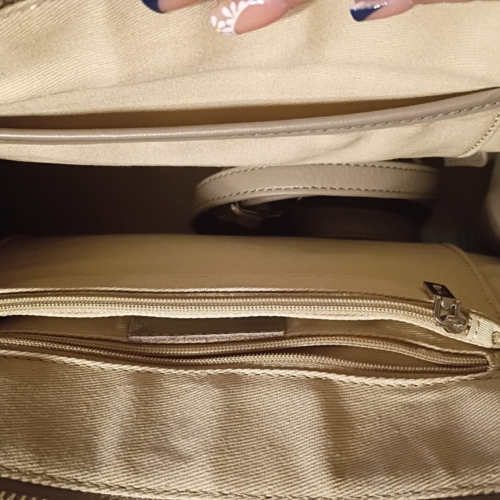 Over Earth Taupe Leather Bag New - Picture 4 of 5